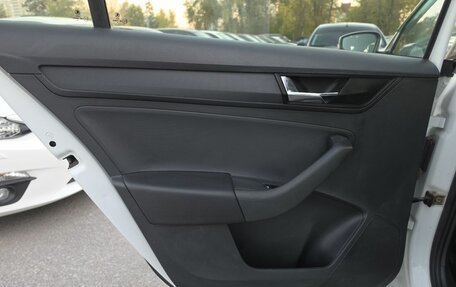 Skoda Rapid I, 2018 год, 999 000 рублей, 12 фотография