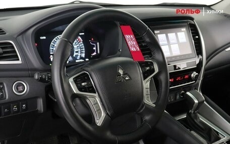 Mitsubishi Montero Sport, 2023 год, 4 679 000 рублей, 8 фотография