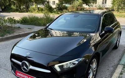 Mercedes-Benz A-Класс, 2019 год, 2 100 000 рублей, 1 фотография