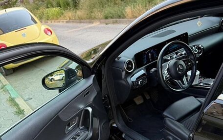 Mercedes-Benz A-Класс, 2019 год, 2 100 000 рублей, 5 фотография
