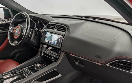 Jaguar F-Pace, 2019 год, 3 300 000 рублей, 13 фотография