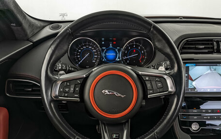 Jaguar F-Pace, 2019 год, 3 300 000 рублей, 21 фотография