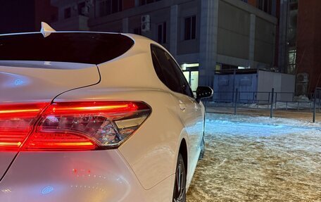 Toyota Camry, 2021 год, 3 770 000 рублей, 4 фотография