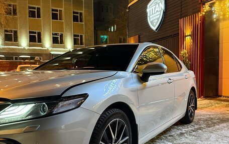 Toyota Camry, 2021 год, 3 770 000 рублей, 8 фотография