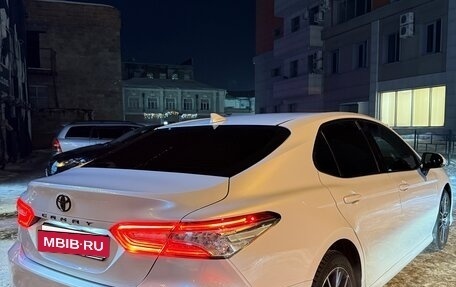 Toyota Camry, 2021 год, 3 770 000 рублей, 5 фотография