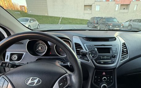 Hyundai Elantra VI, 2014 год, 900 000 рублей, 7 фотография