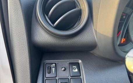 Toyota RAV4, 2011 год, 1 400 000 рублей, 9 фотография
