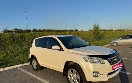 Toyota RAV4, 2011 год, 1 400 000 рублей, 2 фотография