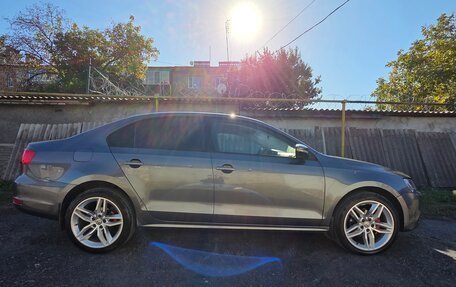 Volkswagen Jetta VII, 2013 год, 860 000 рублей, 5 фотография