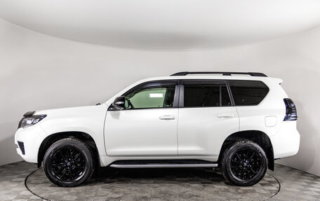 Toyota Land Cruiser Prado 150 рестайлинг, 2021 год, 6 799 000 рублей, 8 фотография