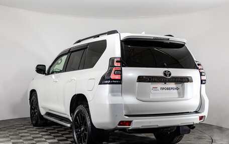 Toyota Land Cruiser Prado 150 рестайлинг, 2021 год, 6 799 000 рублей, 7 фотография