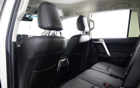 Toyota Land Cruiser Prado 150 рестайлинг, 2021 год, 6 799 000 рублей, 11 фотография