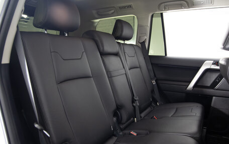 Toyota Land Cruiser Prado 150 рестайлинг, 2021 год, 6 799 000 рублей, 15 фотография