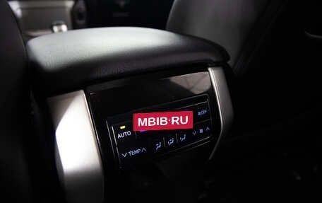 Toyota Land Cruiser Prado 150 рестайлинг, 2021 год, 6 799 000 рублей, 14 фотография