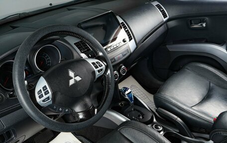 Mitsubishi Outlander III рестайлинг 3, 2011 год, 1 299 000 рублей, 7 фотография