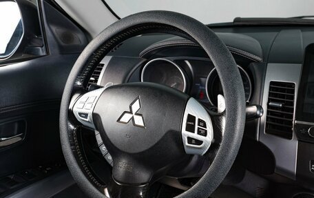 Mitsubishi Outlander III рестайлинг 3, 2011 год, 1 299 000 рублей, 11 фотография