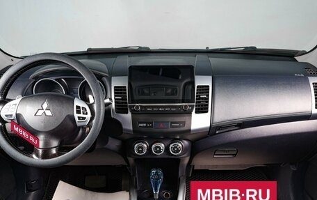 Mitsubishi Outlander III рестайлинг 3, 2011 год, 1 299 000 рублей, 12 фотография