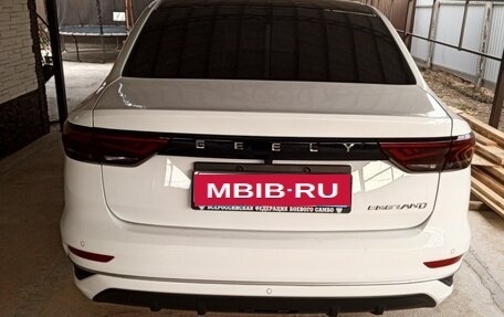 Geely Emgrand, 2024 год, 1 800 000 рублей, 2 фотография