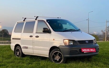 Toyota Town Ace III, 2004 год, 550 000 рублей, 2 фотография