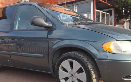 Dodge Caravan IV, 2004 год, 460 000 рублей, 2 фотография