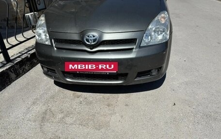 Toyota Corolla Verso I, 2004 год, 600 000 рублей, 9 фотография