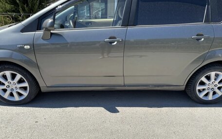 Toyota Corolla Verso I, 2004 год, 600 000 рублей, 13 фотография
