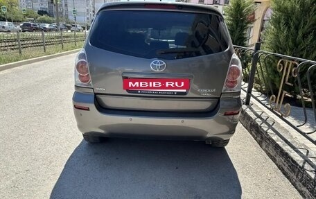 Toyota Corolla Verso I, 2004 год, 600 000 рублей, 11 фотография