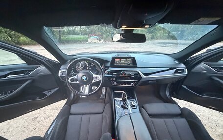 BMW 5 серия, 2018 год, 2 400 000 рублей, 19 фотография