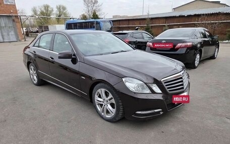 Mercedes-Benz E-Класс, 2011 год, 985 000 рублей, 10 фотография