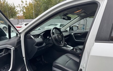 Toyota RAV4, 2021 год, 4 200 000 рублей, 9 фотография