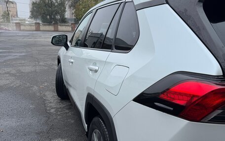 Toyota RAV4, 2021 год, 4 200 000 рублей, 5 фотография