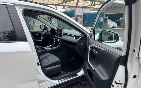 Toyota RAV4, 2021 год, 4 200 000 рублей, 14 фотография