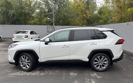 Toyota RAV4, 2021 год, 4 200 000 рублей, 13 фотография