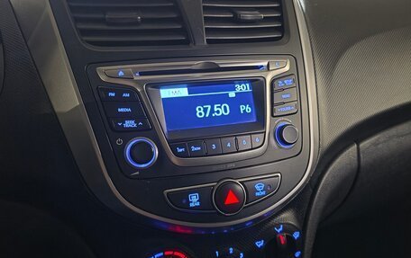 Hyundai Solaris II рестайлинг, 2015 год, 810 000 рублей, 20 фотография