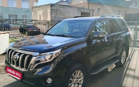 Toyota Land Cruiser Prado 150 рестайлинг, 2016 год, 3 850 000 рублей, 3 фотография