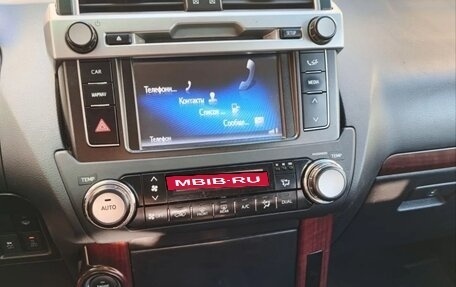 Toyota Land Cruiser Prado 150 рестайлинг, 2016 год, 3 850 000 рублей, 9 фотография
