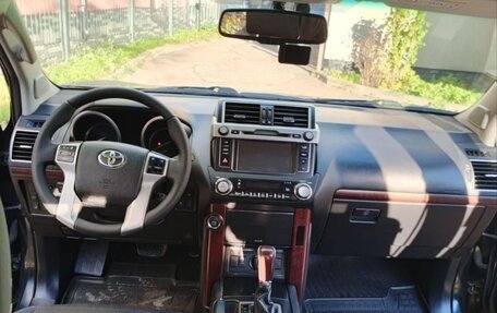 Toyota Land Cruiser Prado 150 рестайлинг, 2016 год, 3 850 000 рублей, 14 фотография