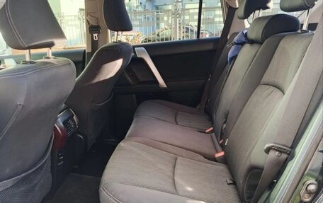 Toyota Land Cruiser Prado 150 рестайлинг, 2016 год, 3 850 000 рублей, 8 фотография