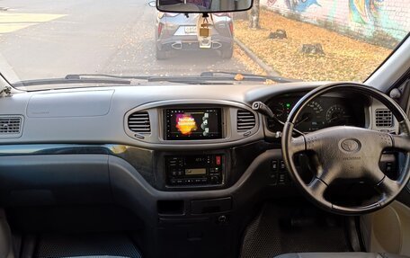 Toyota Touring HiAce I, 2001 год, 895 000 рублей, 10 фотография