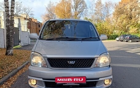 Toyota Touring HiAce I, 2001 год, 895 000 рублей, 2 фотография