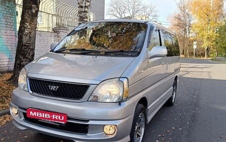 Toyota Touring HiAce I, 2001 год, 895 000 рублей, 3 фотография