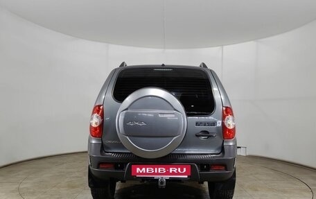 Chevrolet Niva I рестайлинг, 2018 год, 880 000 рублей, 6 фотография