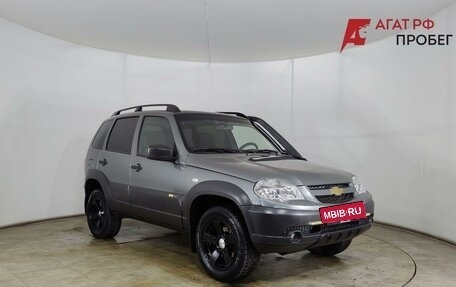 Chevrolet Niva I рестайлинг, 2018 год, 880 000 рублей, 3 фотография