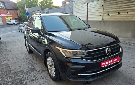 Volkswagen Tiguan II, 2021 год, 2 850 000 рублей, 1 фотография