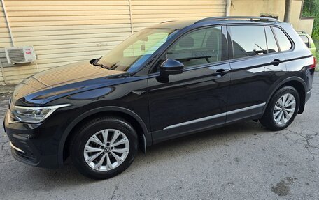 Volkswagen Tiguan II, 2021 год, 2 850 000 рублей, 5 фотография