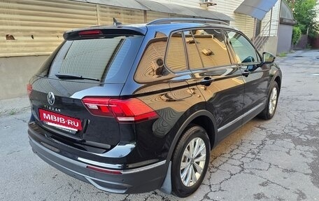 Volkswagen Tiguan II, 2021 год, 2 850 000 рублей, 9 фотография