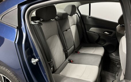 Chevrolet Cruze II, 2010 год, 579 900 рублей, 7 фотография