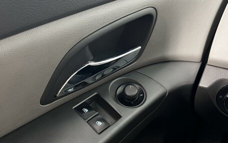 Chevrolet Cruze II, 2010 год, 579 900 рублей, 17 фотография