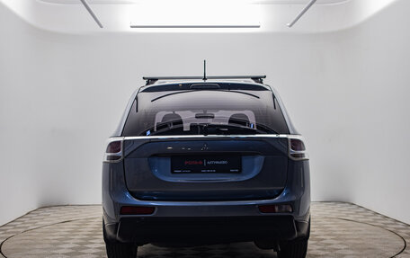 Mitsubishi Outlander III рестайлинг 3, 2013 год, 1 120 000 рублей, 4 фотография