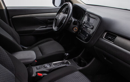 Mitsubishi Outlander III рестайлинг 3, 2013 год, 1 120 000 рублей, 9 фотография
